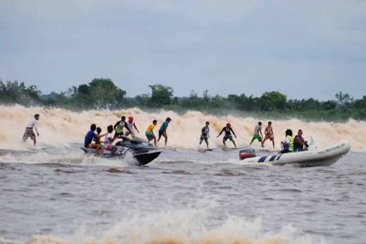 Menjelajahi Pesona Pelalawan: Destinasi Wisata Akhir Tahun yang Memikat