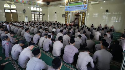 Peringati Isra Mi’raj 1446 H, Batalyon B Pelopor berbagi berkah