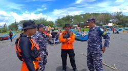 SarGab Melakukan Pencairan Korban Perahu Terbalik di Pantai Congot.