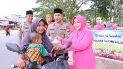 Berbagi Berkah Ramadhan dengan Bagikan Takjil, Bentuk Kepedulian Polri Dan Bhayangkari