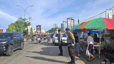 Laksanakan Operasi Ketupat Lancang Kuning 2025, Atur Lalin di Depan Pasar Tumpah