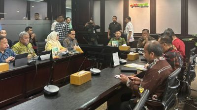 Gubernur Riau Ajak Bank Riau Kepri Syariah Perluas Nasabah dan Dukungan untuk Kebijakan Pemerintah